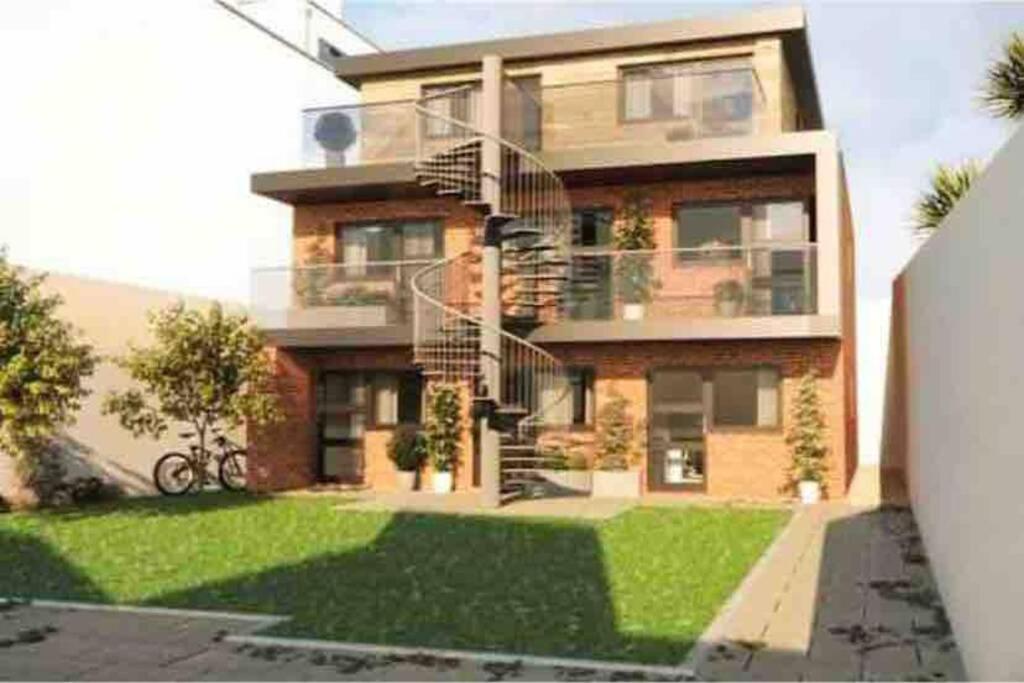 Bournemouth Nr Town Beach Train Coach Shops Lovely Entire Apartment Allows Quiet Good Dogs Eksteriør billede